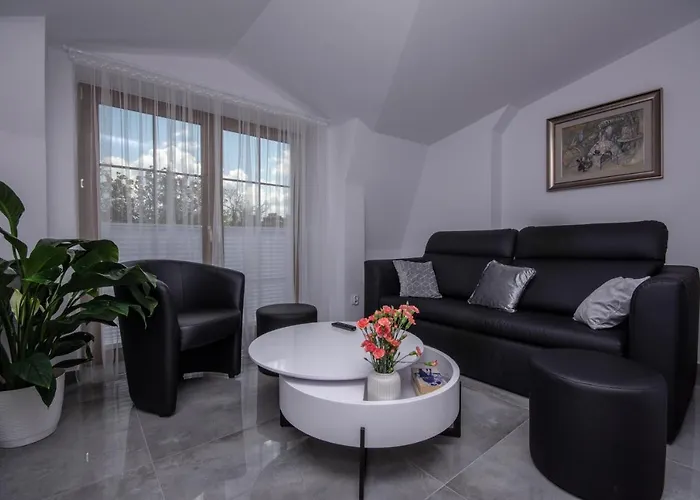 Ap 17 아파트 쳉스토호바